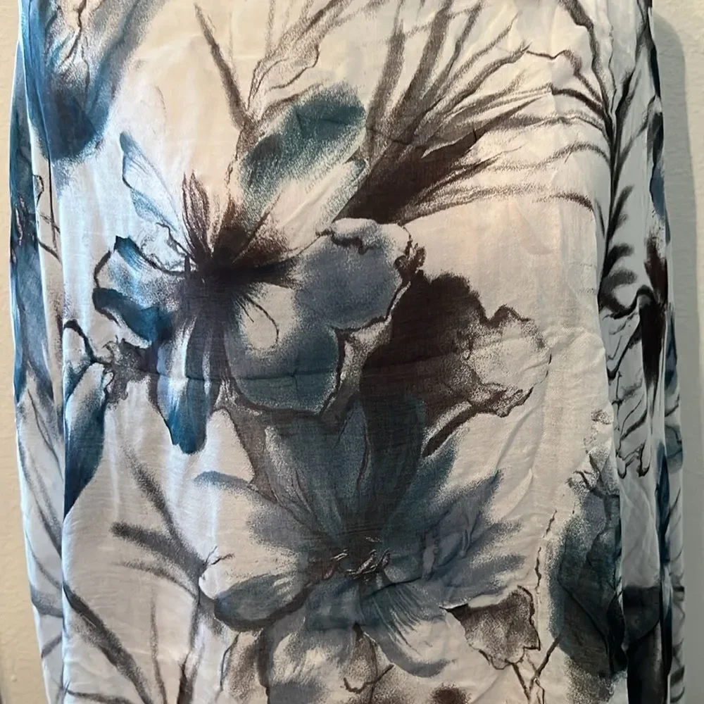 Nardi&Tagliaferri white&blue flower print scarf wrap sarong approx 70” long EUC